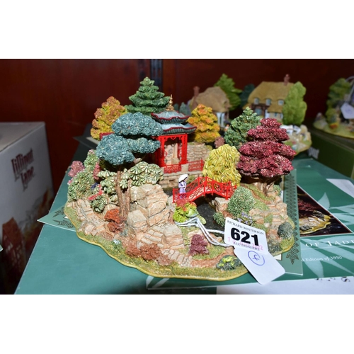 621 - TWO BOXED LIMITED EDITION LILLIPUT LANE SCULPTURES, comprising Reflections of Jade no 3466/3950 with... 