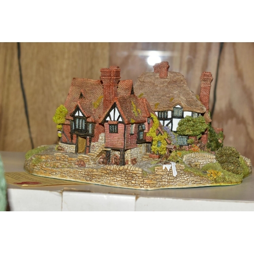 650 - TWENTY THREE LILLIPUT LANE SCULPTURES FROM SOUTH EAST AND SOUTH WEST COLLECTIONS, some boxed and wit... 