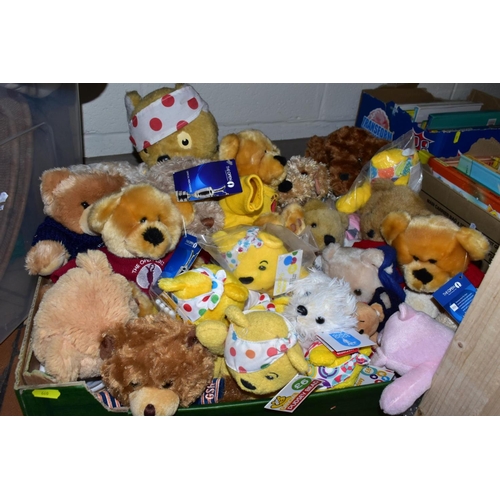 660 - TWO BOXES OF TEDDY BEARS AND SOFT TOYS ETC, to include a Harrods 1859-1999 bear, Harrods Paddington ... 