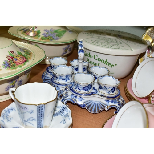 757 - A GROUP OF CERAMIC TEA SETS AND OTHER WARES, to include a twenty two piece Royal Doulton pink Art De... 