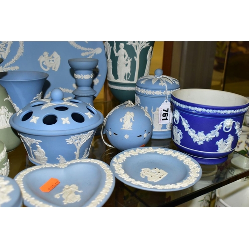 761 - A GROUP OF WEDGWOOD JASPERWARES, fourteen pieces to include a large teal vase height 19cm, a small r... 