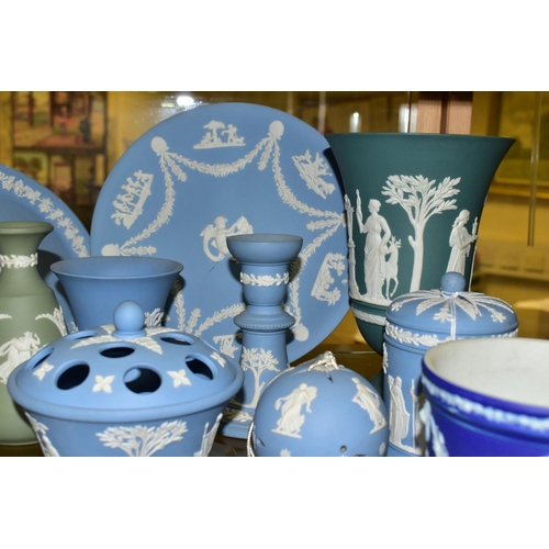 761 - A GROUP OF WEDGWOOD JASPERWARES, fourteen pieces to include a large teal vase height 19cm, a small r... 