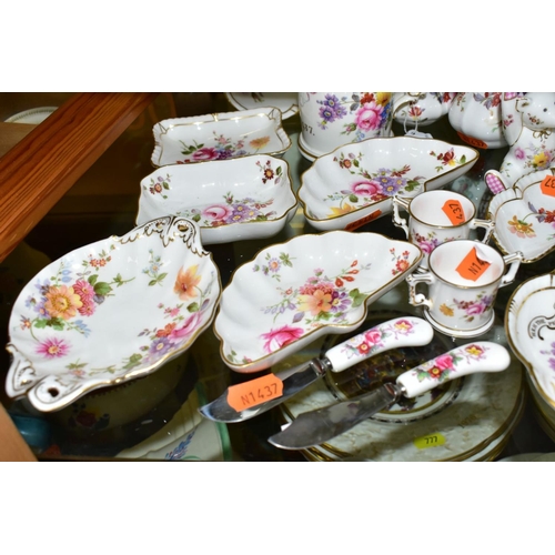 775 - A QUANTITY OF ROYAL CROWN DERBY 'DERBY POSIES' GIFTWARES ETC, backstamps vary, approximately thirty ... 