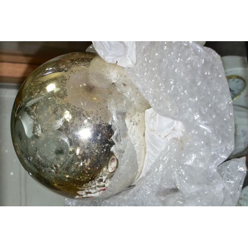 776 - A VINTAGE SILVER COLOURED WITCHES BALL with metal mount and hanging loop (Condition report: good wit... 