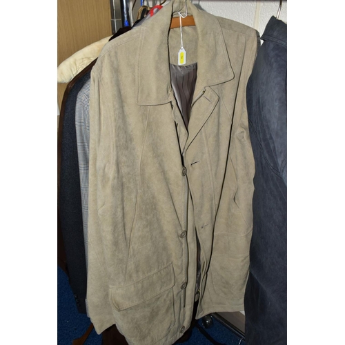 786 - MENS AND WOMENS CLOTHING, comprising a Wellington tweed jacket size 42, EWM casual jacket size M, BH... 