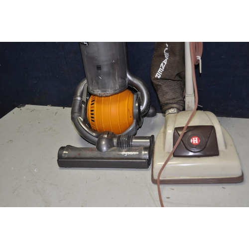 1292 - A DYSON DC25 UPRIGHT VACUUM CLEANER (PAT pass and working but brush bar not turning) and a Vintage H... 