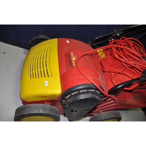 1355 - A WOLF GARTEN UV30EV ELECTRIC LAWN AIRATER with grass box (PAT fail due to stripped cable insulation... 