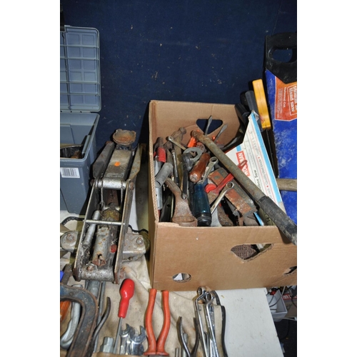 1367 - THREE TOOLBOXES AND A TRAY CONTAINING TOOLS including a Record 924 bolt cropper, a Stanley No4 plane... 