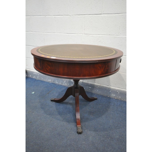 1516 - A BERESFORD & HICKS MAHOGANY PEDESTAL DRUM TABLE, with a dark green leather inlay and two drawers, d... 