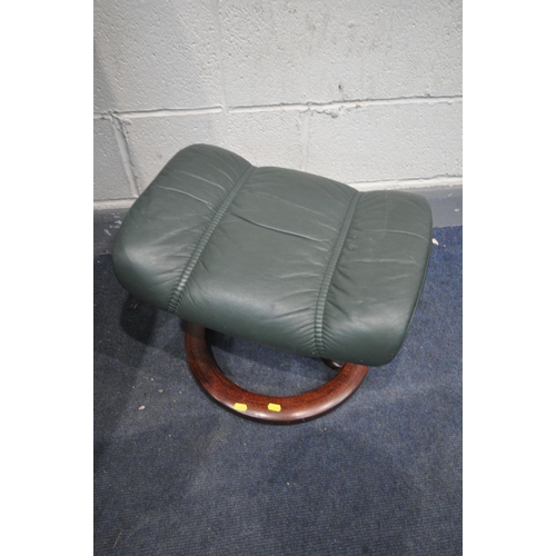 1526 - A EKORNES STRESSLESS BLUE  LEATHER SWIVEL RECLINING ARMCHAIR, and a two stools in a green leather (3... 