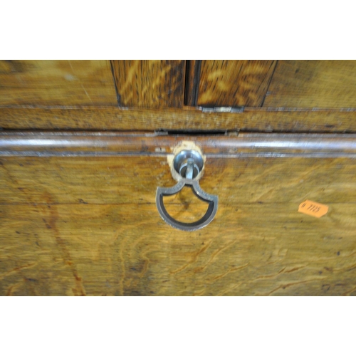 1590 - A MID CENTURY OAK DRESSING CHEST, with three graduating drawers and a single mirror, length 91cm x d... 