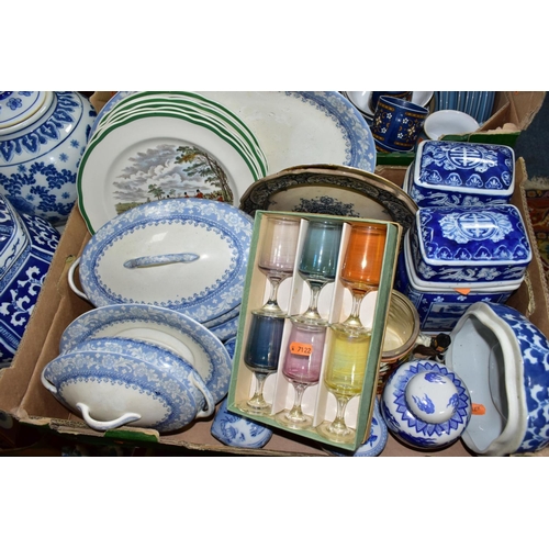 601 - TWO BOXES AND LOOSE CERAMICS ETC, to include Denby 'Colonial blue' dinner, side plates, bowls and tu... 