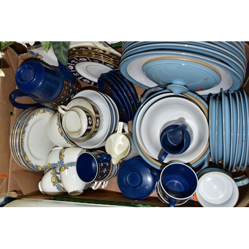 601 - TWO BOXES AND LOOSE CERAMICS ETC, to include Denby 'Colonial blue' dinner, side plates, bowls and tu... 