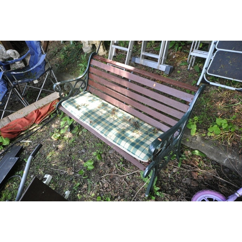 1216 - A METAL FRAMED WOODEN SLATTED GARDEN BENCH, length 128cm x depth 64cm