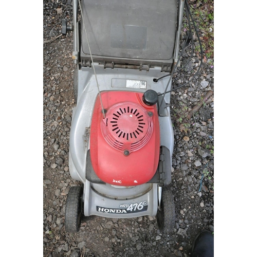 1230 - A HONDA HRB 476C PETROL LAWNMOWER with grass box (engine pulls freely but not fully tested)