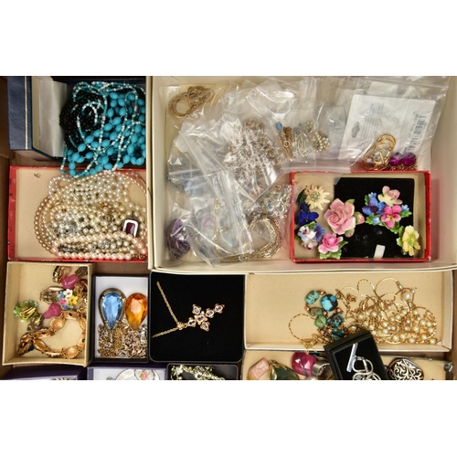 101 - TWO BOXES OF ASSORTED COSTUME JEWELLERY, to include pieces such as yellow and white metal costume ch... 