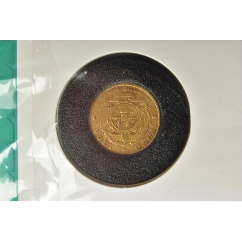 142 - A SOUTH AFRICAN GOLD KRUGER POUND COIN, dated 1894, mounted within a sealed Royal Mint Collector Ser... 