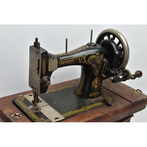 160A - A BRADBURY'S FAMILY V.S. MANUAL SEWING MACHINE, in working condition with wooden case