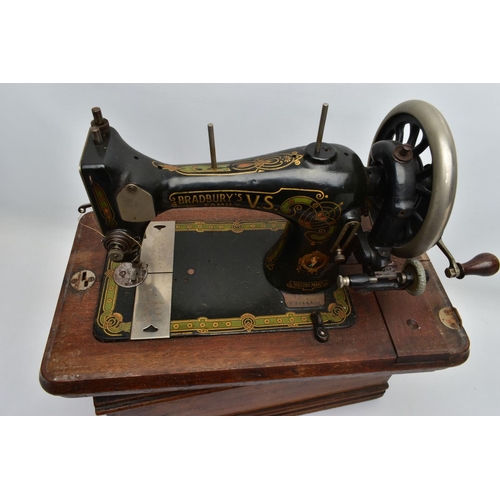 160A - A BRADBURY'S FAMILY V.S. MANUAL SEWING MACHINE, in working condition with wooden case