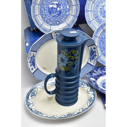 165A - A SMALL COLLECTION OF BLUE AND WHITE WARES ETC, to include six Spode calendar plates for the years 2... 