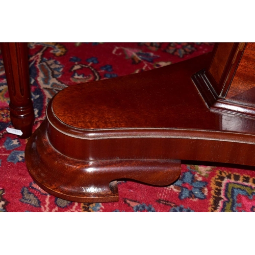 445A - A CHARLES BARR MAHOGANY AND BURR WOOD INLAID EXTENDING PEDESTAL DINING TABLE, with one additional le... 