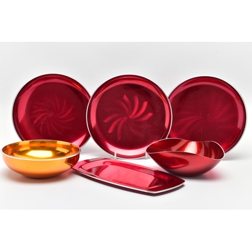 480A - VINTAGE ANODISED NORWEGIAN METAL WARES, comprising three Olden of Norway red dishes, approximate dia... 