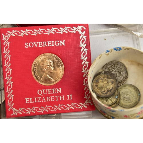 78 - A TUB CONTAINING A FULL GOLD SOVEREIGN COIN TOGETHER WITH A SMALL NUMBER OF LOOSE COINS SOME WITH SI... 