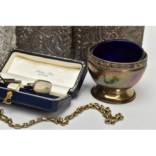 86 - A SELECTION OF SILVER AND WHITE METAL ITEMS, to include a cut glass and silver embossed lidded vanit... 