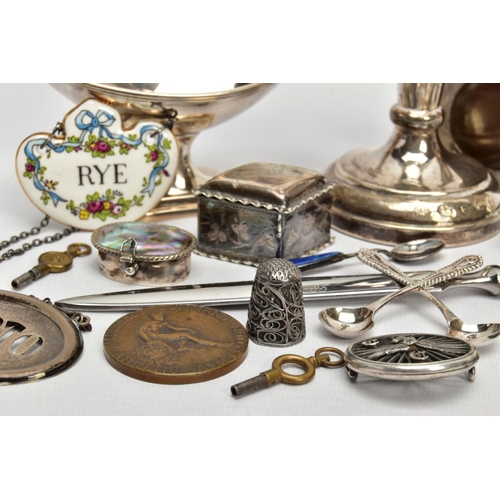 91 - A BOX OF ASSORTED SILVER AND WHITE METAL ITEMS, to include a set of silver salts, hallmarked 'Thomas... 