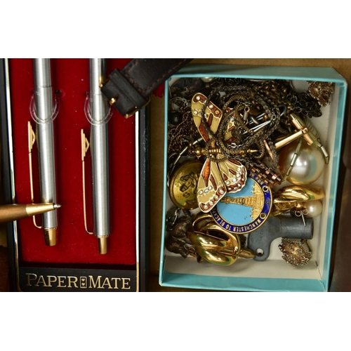 99 - A BOX OF ASSORTED ITEMS, to include a silver and mother of pearl bread fork, hallmarked 'Robert Prin... 