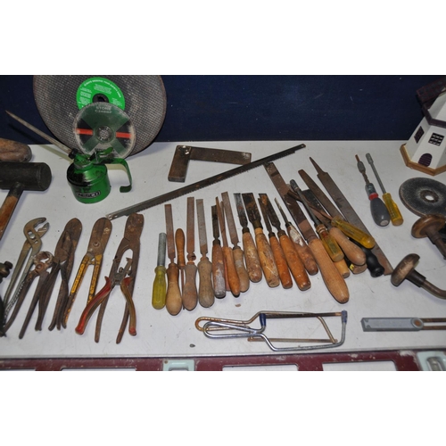 1253 - A BOX OF HAND TOOLS to include selection of chisels, snips, wood hammers, copper hammers, cutting di... 