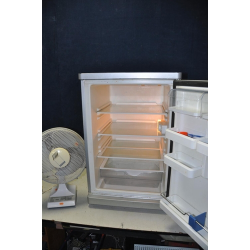 1274 - A BOSCH KTR15460GB undercounter fridge (PAT pass and working) and a Micromark 12in desk fan (PAT fai... 