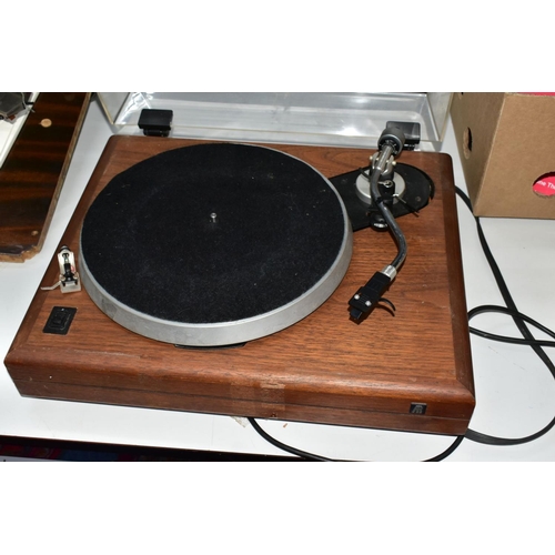 440 - A TELEDYNE ACOUSTIC RESEARCH THE AR TURNTABLE with walnut plinth, two cartridge heads one with an Or... 