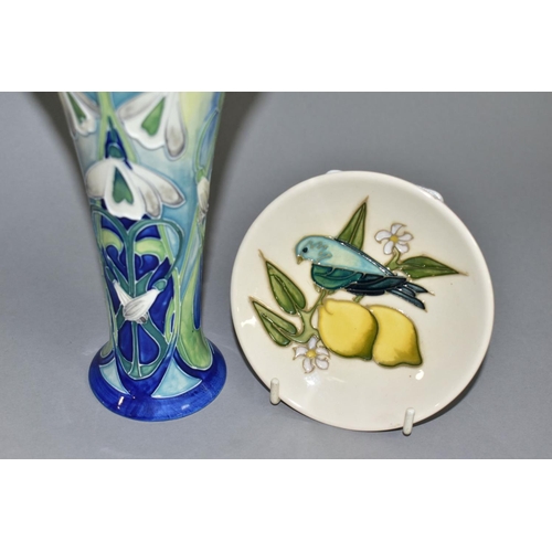 444 - A MOORCROFT LEMON TREE PIN DISH AND AN OLD TUPTON WARE SNOWDROP VASE, the Moorcroft pin dish featuri... 