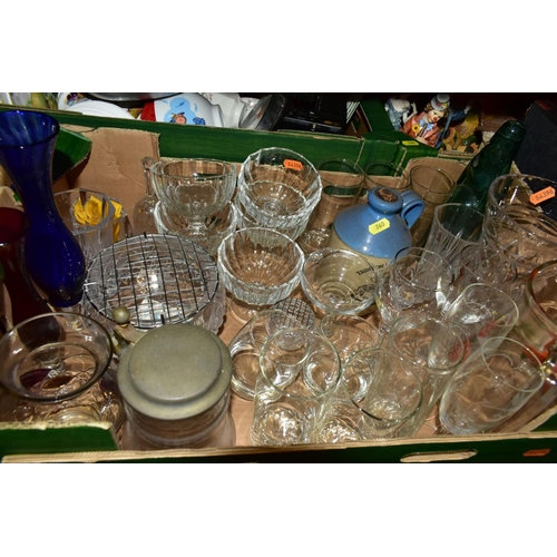 760 - A QUANTITY OF DRINKING GLASSES AND CERAMICS COMPRISING OF EIGHT BABYCHAM GLASSES, three steins, two ... 