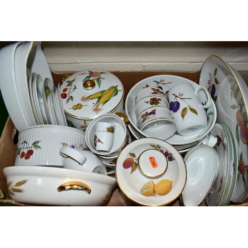 502 - TWO BOXES OF ROYAL WORCESTER 'EVESHAM' OVEN TO TABLE WARES AND OTHER SIMILAR ITEMS, items include an... 