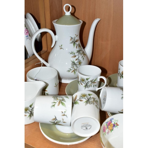 508 - A GROUP OF TEA AND COFFEE SETS, to include a fourteen piece Paragon Rockingham tea set comprising a ... 