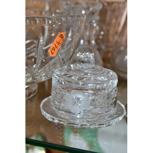 510 - A GROUP OF CUT CRYSTAL AND OTHER GLASSWARES, twenty pieces to include a large Stuart Crystal pedesta... 