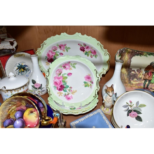 514 - A GROUP OF CERAMICS AND GLASSWARES, to include a Beswick Johnny Town Mouse BP3a, four Royal Albert b... 