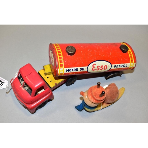 529 - AN UNBOXED WELLS BRIMTOY WELSOTOYS TINPLATE AND PLASTIC FRICTION DRIVE BEDFORD S TYPE ARTICULATED ES... 