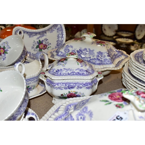 539 - A THIRTY FIVE PIECE COPELAND SPODE 'SPODE'S MAYFLOWER' DINNER SERVICE, comprising two meat plates, t... 