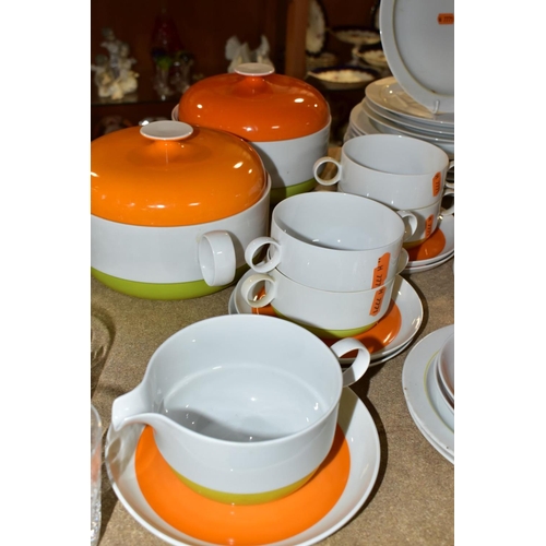 540 - A SIXTY NINE PIECE ROSENTHAL DUO DINNER SERVICE, designed by Ambrogio Pozzi, in orange, white and li... 