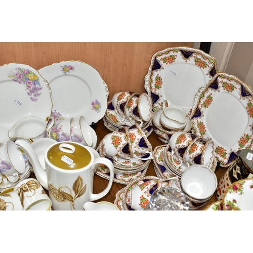 567 - A GROUP OF CERAMIC TEA SETS AND SUNDRY ITEMS, to include a fifteen piece Wedgwood Susie Cooper desig... 