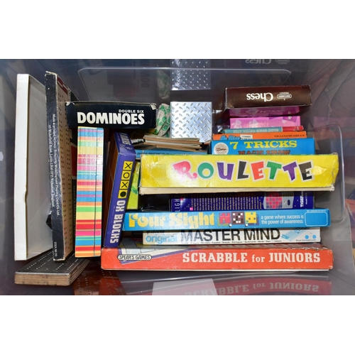 579 - FIVE BOXES AND LOOSE VINTAGE GAMES, to include a Kumbakatel bagatelle board, card games including Di... 