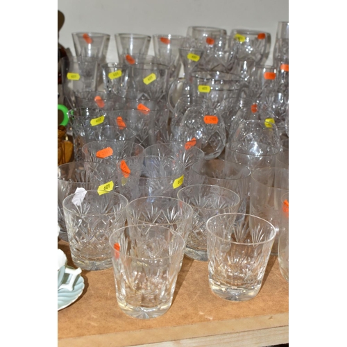 601 - A COLLECTION OF DRINKING GLASSES, ETC to include six small wine, four large wine, various whisky, fi... 