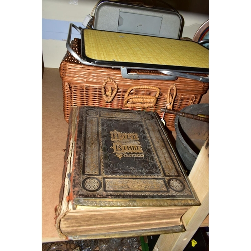 607 - AN EARLY VICTORIAN ILLUSTRATED FAMILY BIBLE, front cover is loose from spine, a Grundig record playe... 