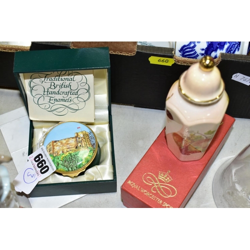 660 - A BOXED LLADRO CLOWN, A BOXED ROYAL WORCESTER JAR 13CM, AN ENAMEL TRINKET BOX DEPICTING TAMWORTH CAS... 