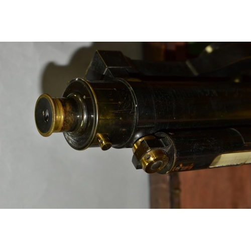 664 - A STANLEY SURVEYORS DUMPY LEVEL IN A FITTED MAHOGANY BOX, the level comes with the tripod mounting d... 