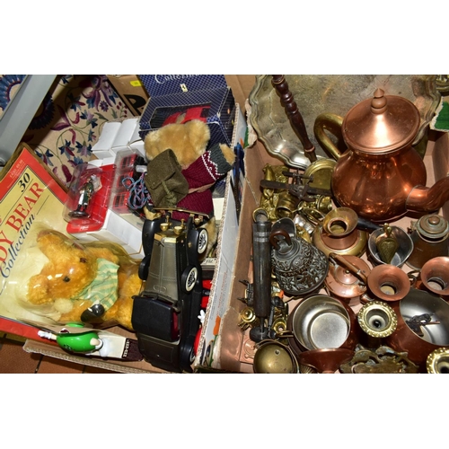 670 - FIVE BOXES AND LOOSE SUNDRY ITEMS ETC, to include tin biscuit boxes, novelty copper and brass items,... 