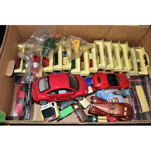 704 - TWO TRAYS OF BOXED AND UNBOXED DIE-CAST AND MODEL VEHICLES, to include fifteen Lledo promotional box... 